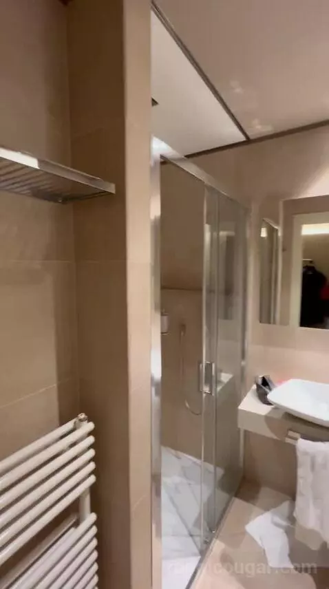 Standard Single Room (#703) bathroom picture #1