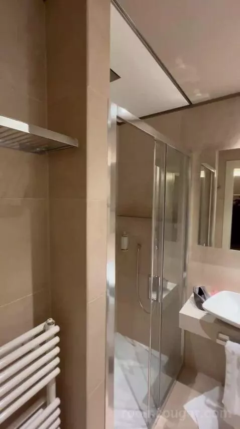 Standard Single Room (#703) bathroom picture #4