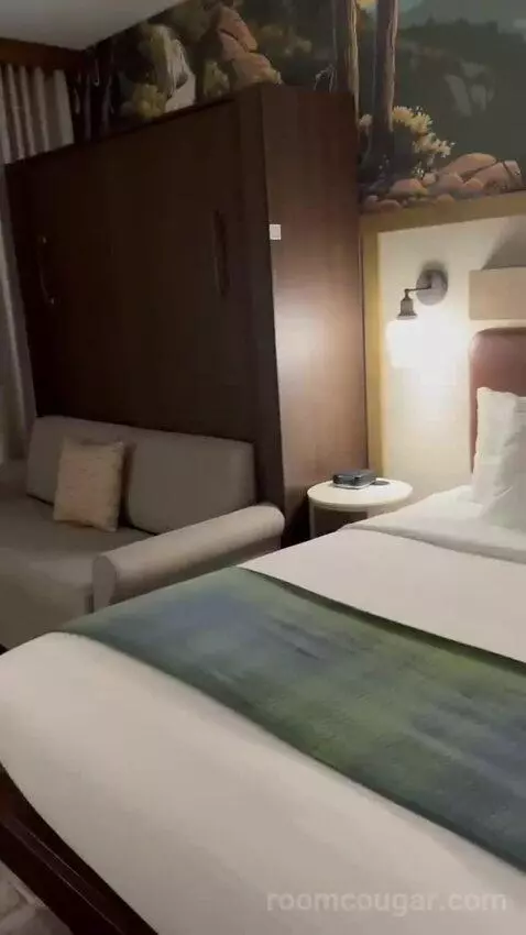 King Room with Murphy Bed (#2122) bed picture #1