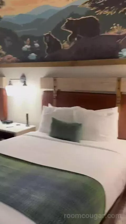 Queen Room with Two Queen Beds with Balcony (#2126) bed picture #5