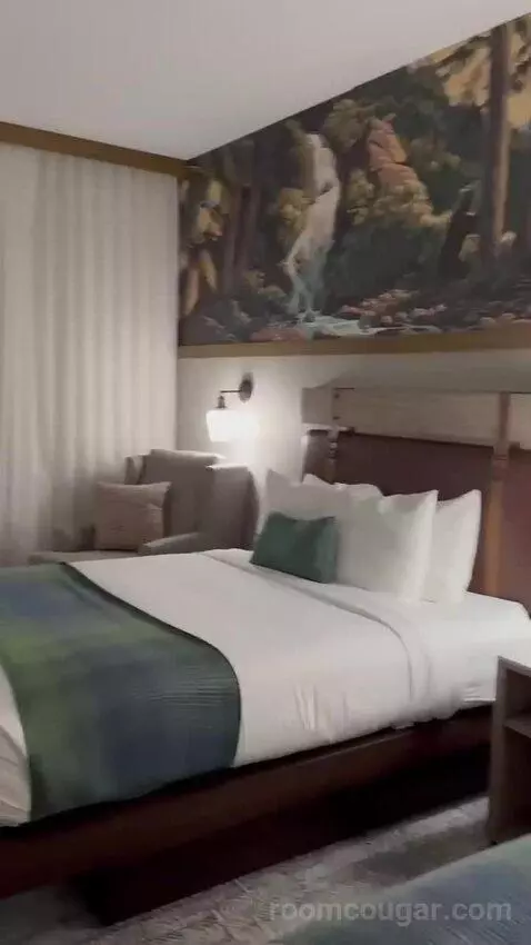 Queen Room with Two Queen Beds with Balcony (#2126) bed picture #7
