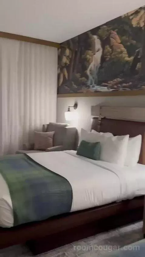 Queen Room with Two Queen Beds with Balcony (#2126) bed picture #8