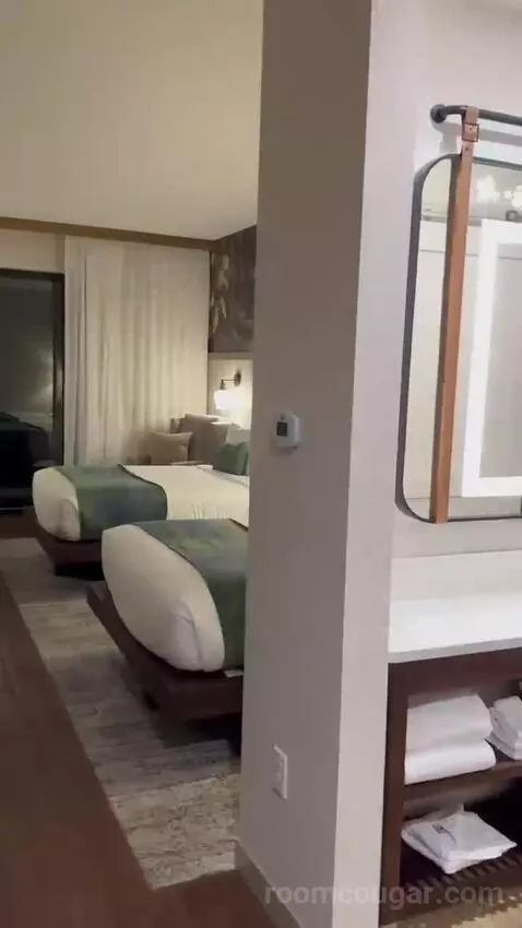 Queen Room with Two Queen Beds with Balcony (#2126) bed picture #1