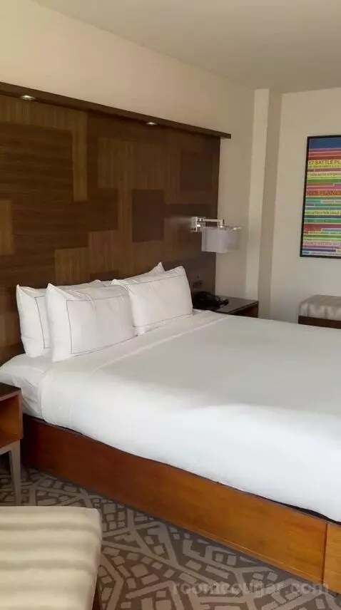 Deluxe King Room - High Floor (#3906) bed picture #7