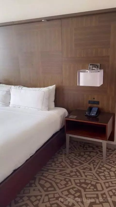 Deluxe King Room - High Floor (#3906) bed picture #3