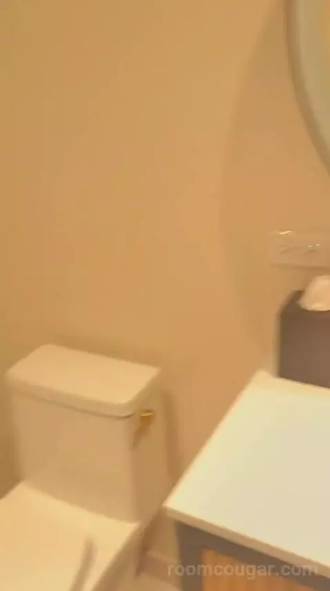 King Room with City View (#4314) bathroom picture #2