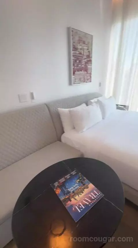 Superior King Room (#3507) bed picture #6