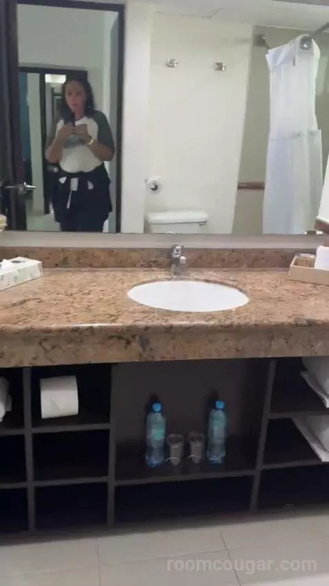 Deluxe Ocean View (#1732) bathroom picture #2