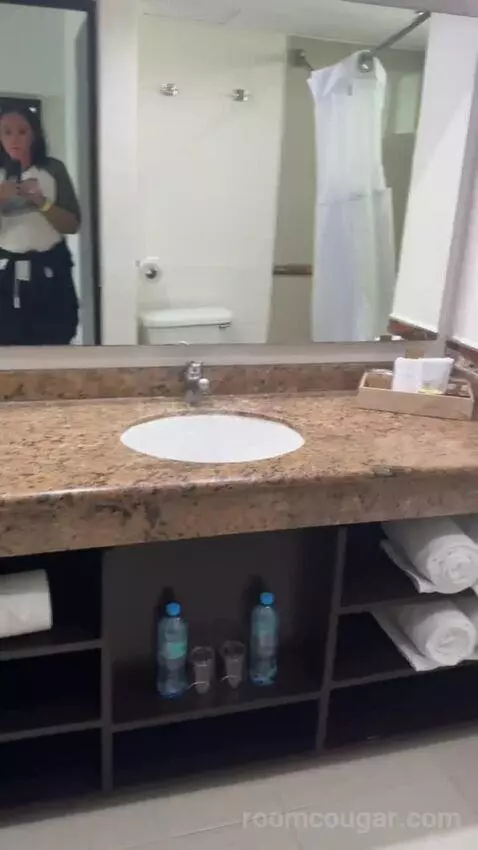 Deluxe Ocean View (#1732) bathroom picture #3