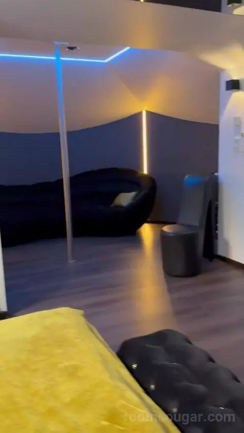 Deluxe Apartment (#108) bed picture #10