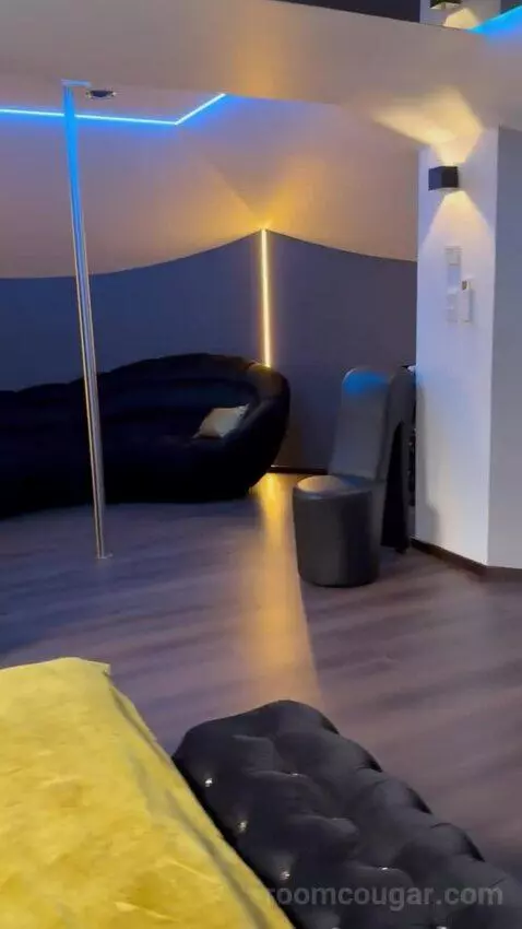 Deluxe Apartment (#108) bed picture #11