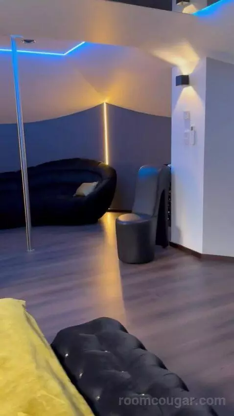 Deluxe Apartment (#108) bed picture #12