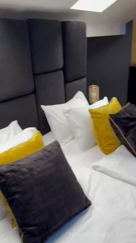 Deluxe Apartment (#108) bed picture #6