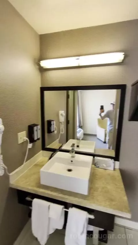 Deluxe Room picture #20