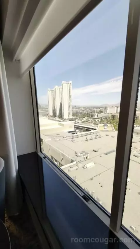 Grand Two Queen picture #15