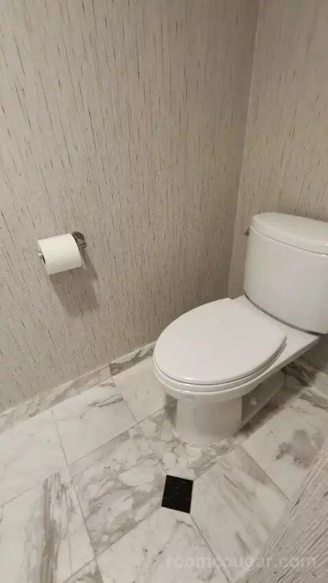 Grand Two Queen picture #20