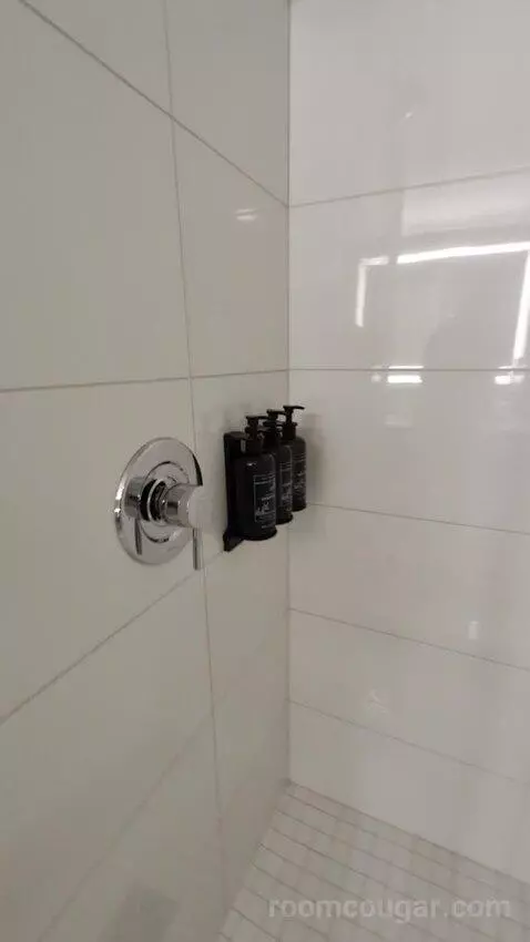 Grand Two Queen picture #21