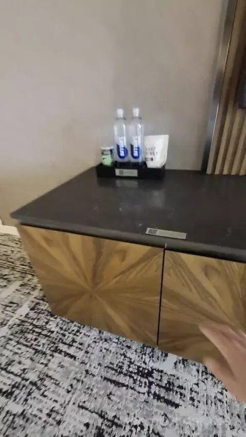 Grand Two Queen picture #8