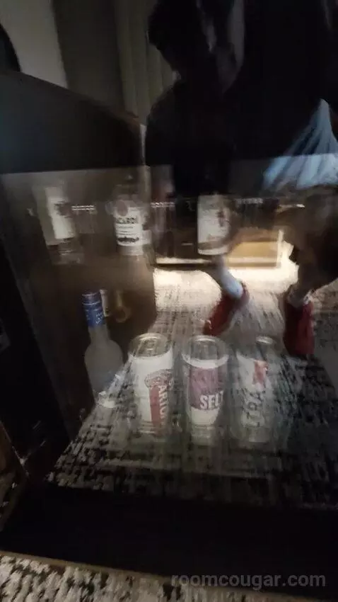 Grand Two Queen picture #9