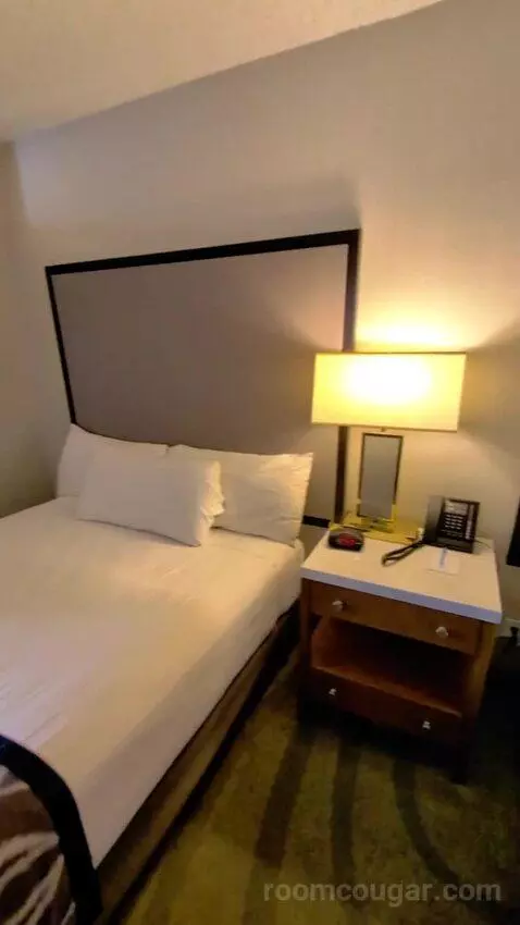 California Hotel & Casino Deluxe King review by vegasnolaman