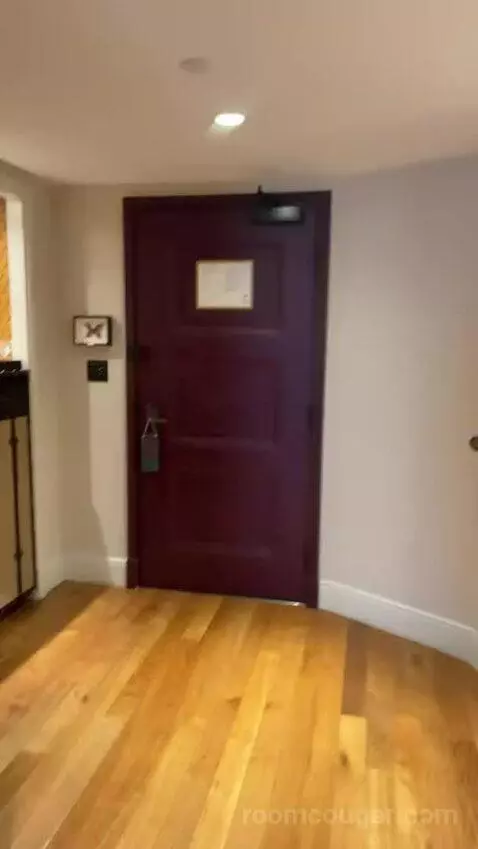 Salon Suite with Two Queen Beds (#3130) picture #1