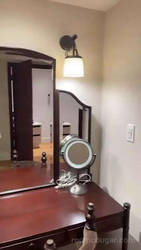 Salon Suite with Two Queen Beds (#3130) picture #3