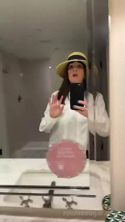 Salon Suite with Two Queen Beds (#3130) picture #21