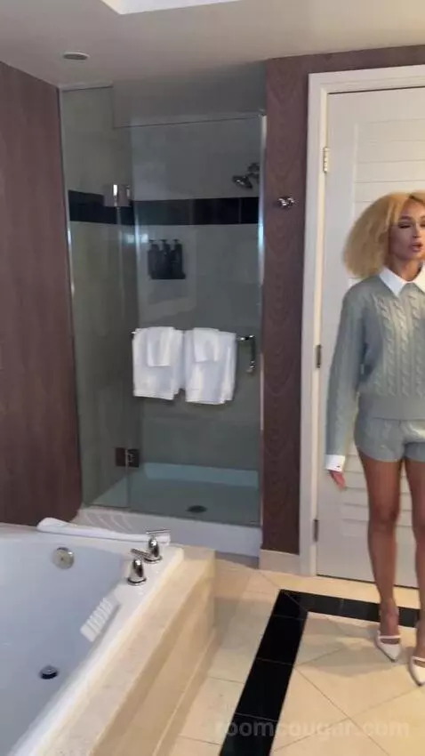 Stay Well Resort Two Queen bathroom picture #4