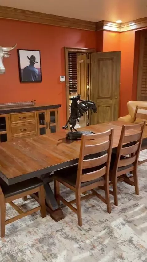 Themed Specialty Suite (The Cowboy S) picture #10
