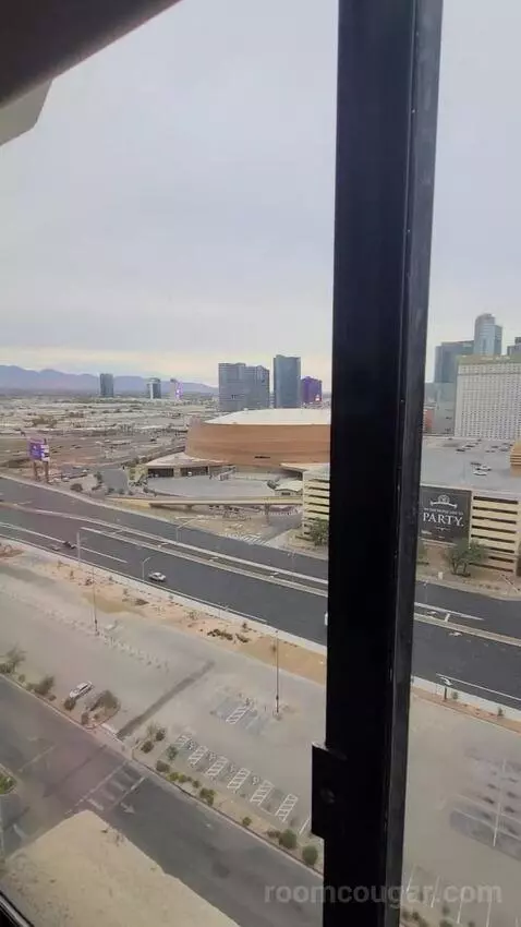 Resort Tower King (#22231) view picture #12