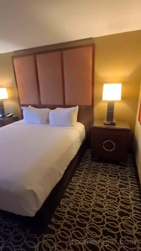 Resort Tower King (#22231) bed picture #2