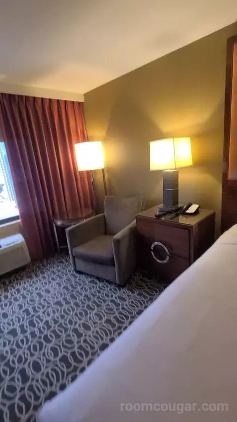 Resort Tower King (#22231) bed picture #7