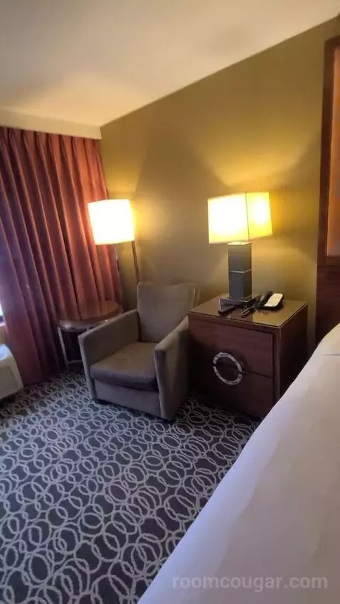 Resort Tower King (#22231) bed picture #9