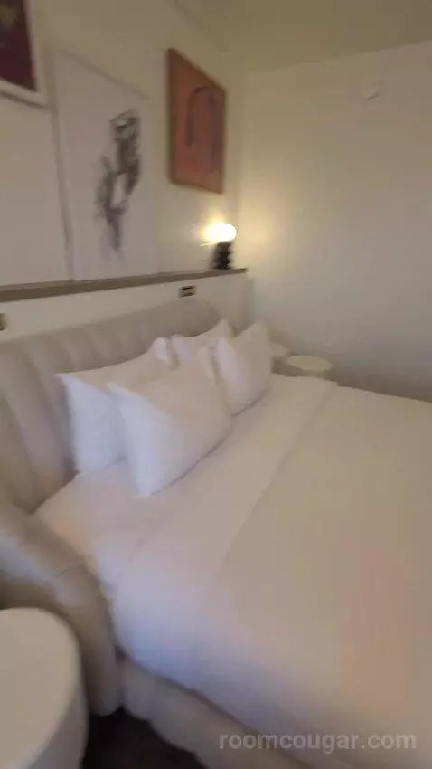 Chamber King (#31021) bed picture #9