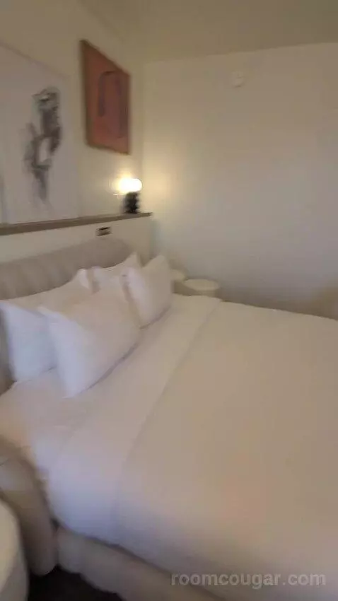 Chamber King (#31021) bed picture #10