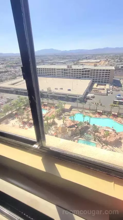 Resort Tower Two Queen Room (#21253) view picture #4