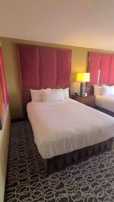 Resort Tower Two Queen Room (#21253) picture #4