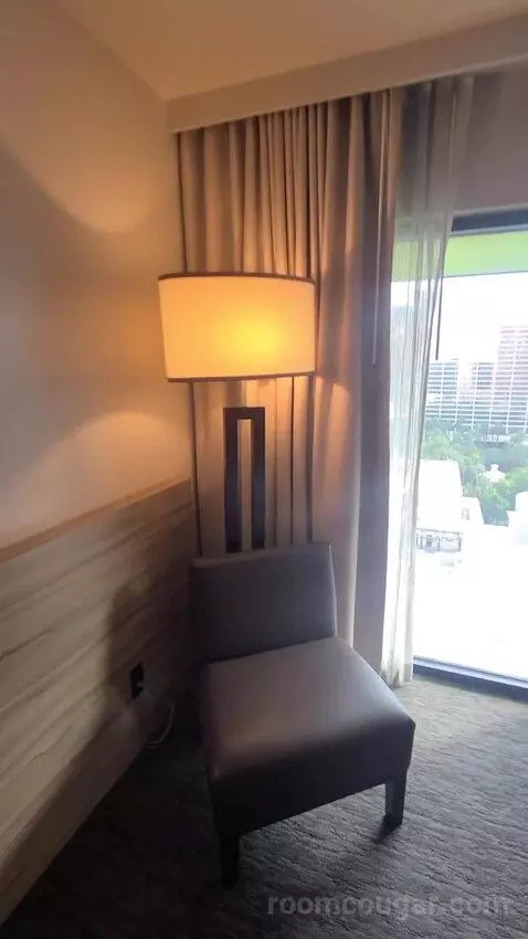 District 3, Deluxe, 1 King, City View (#20117) picture #14
