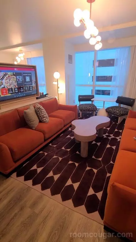 Virgin Hotels Las Vegas, Curio Collection by Hilton Ruby Chamber King review by travelingonabudget