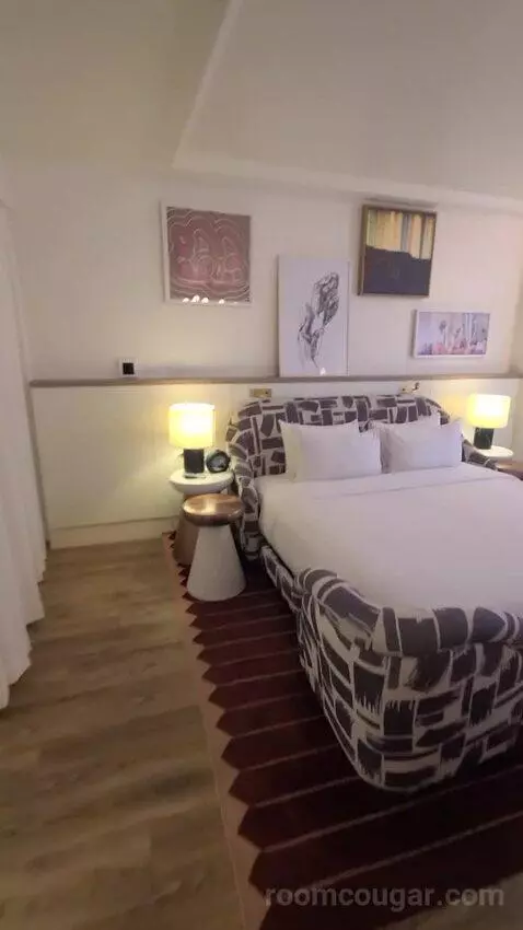 Ruby Chamber King (#10711) bed picture #3