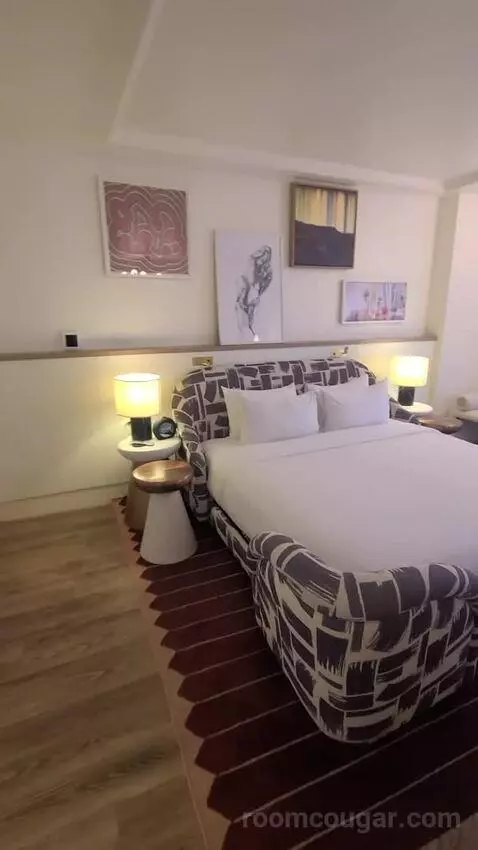 Ruby Chamber King (#10711) bed picture #5