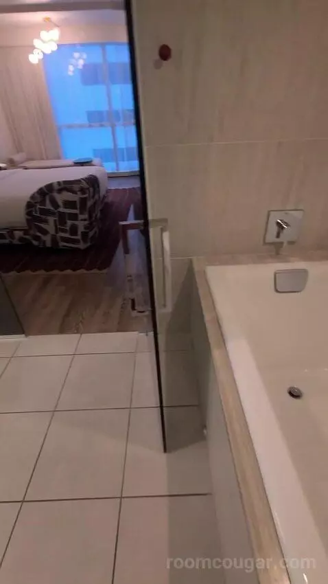 Ruby Chamber King (#10711) bathroom picture #4