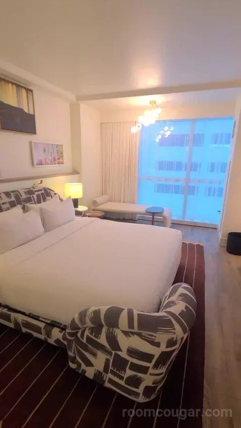 Ruby Chamber King (#10711) bed picture #8