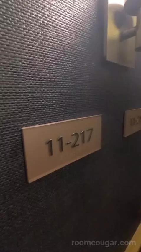 Resort Two Queen Strip View (#11217) picture #2