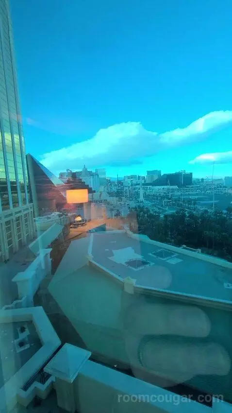 Resort Two Queen Strip View (#11217) view picture #1