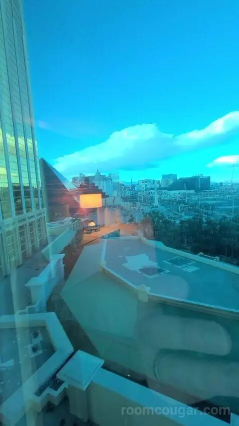 Resort Two Queen Strip View (#11217) view picture #3