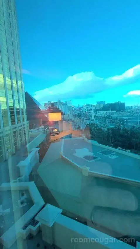 Resort Two Queen Strip View (#11217) view picture #4