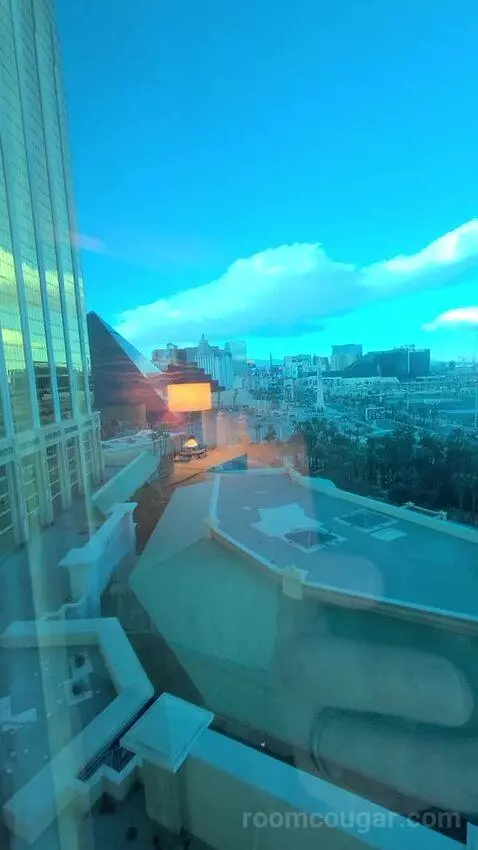 Resort Two Queen Strip View (#11217) view picture #5