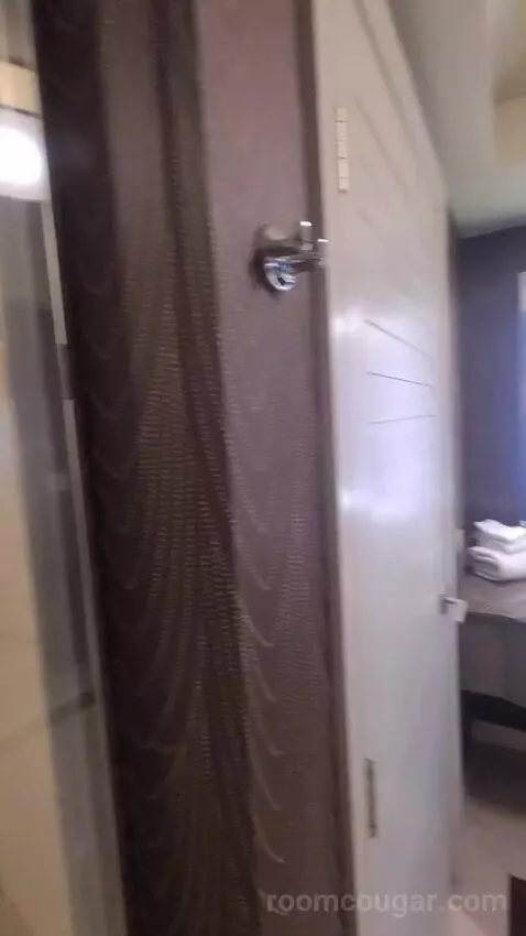 Resort Two Queen Strip View (#11217) picture #20