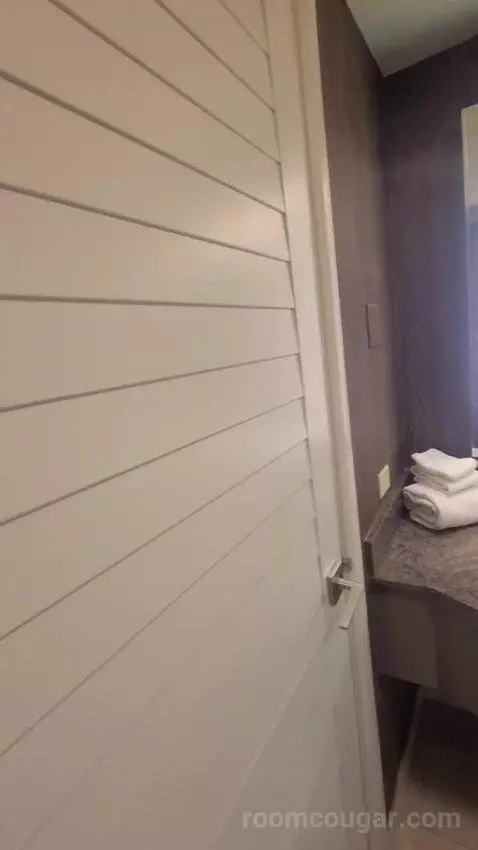 Resort Two Queen Strip View (#11217) picture #21